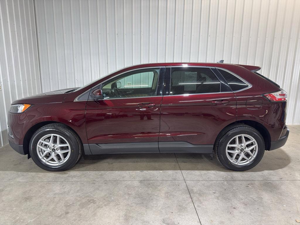 used 2024 Ford Edge car, priced at $28,000