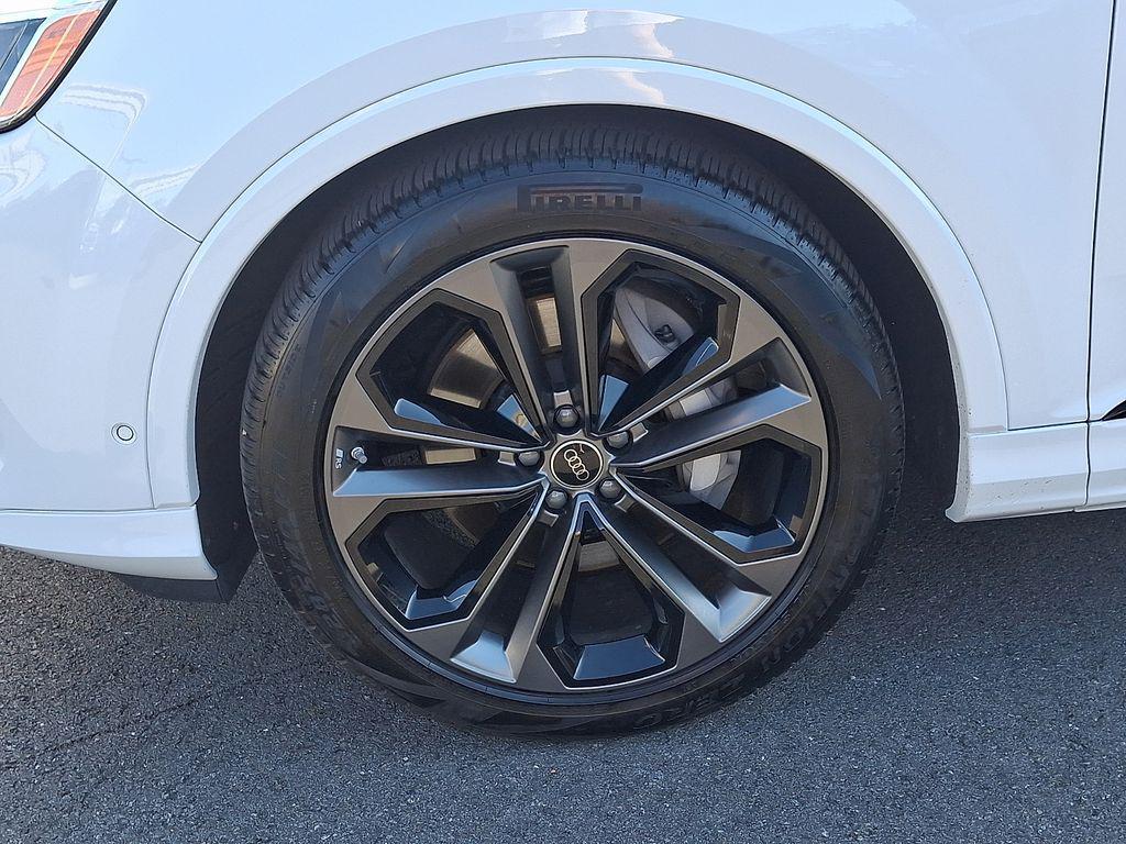 used 2025 Audi Q7 car, priced at $65,850