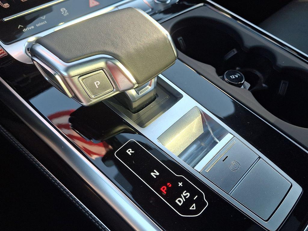 used 2025 Audi Q7 car, priced at $65,850