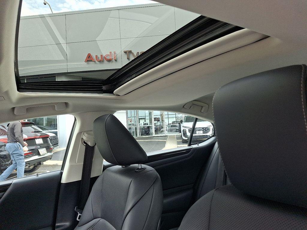 used 2019 Lexus ES 350 car, priced at $31,000