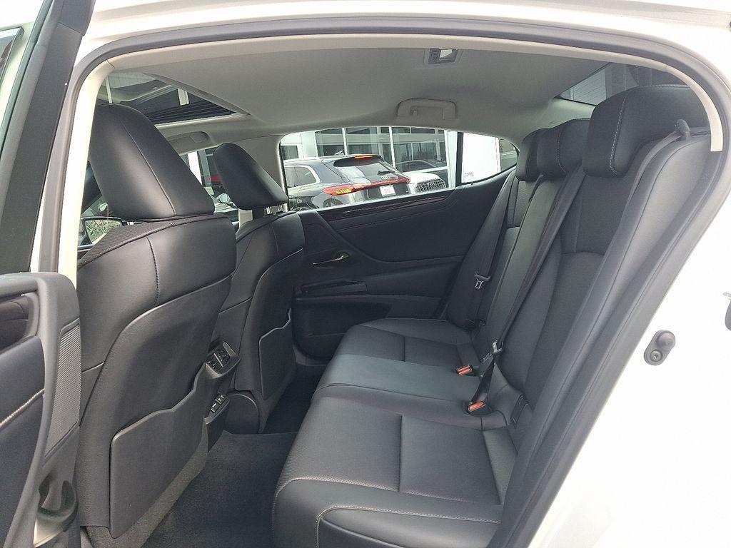 used 2019 Lexus ES 350 car, priced at $31,000