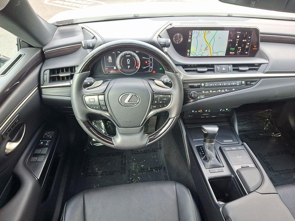 used 2019 Lexus ES 350 car, priced at $31,000