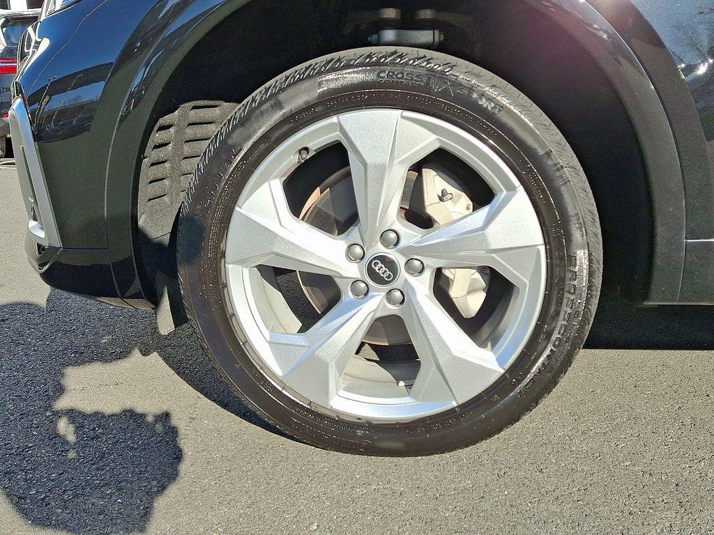 used 2023 Audi Q5 car, priced at $32,600
