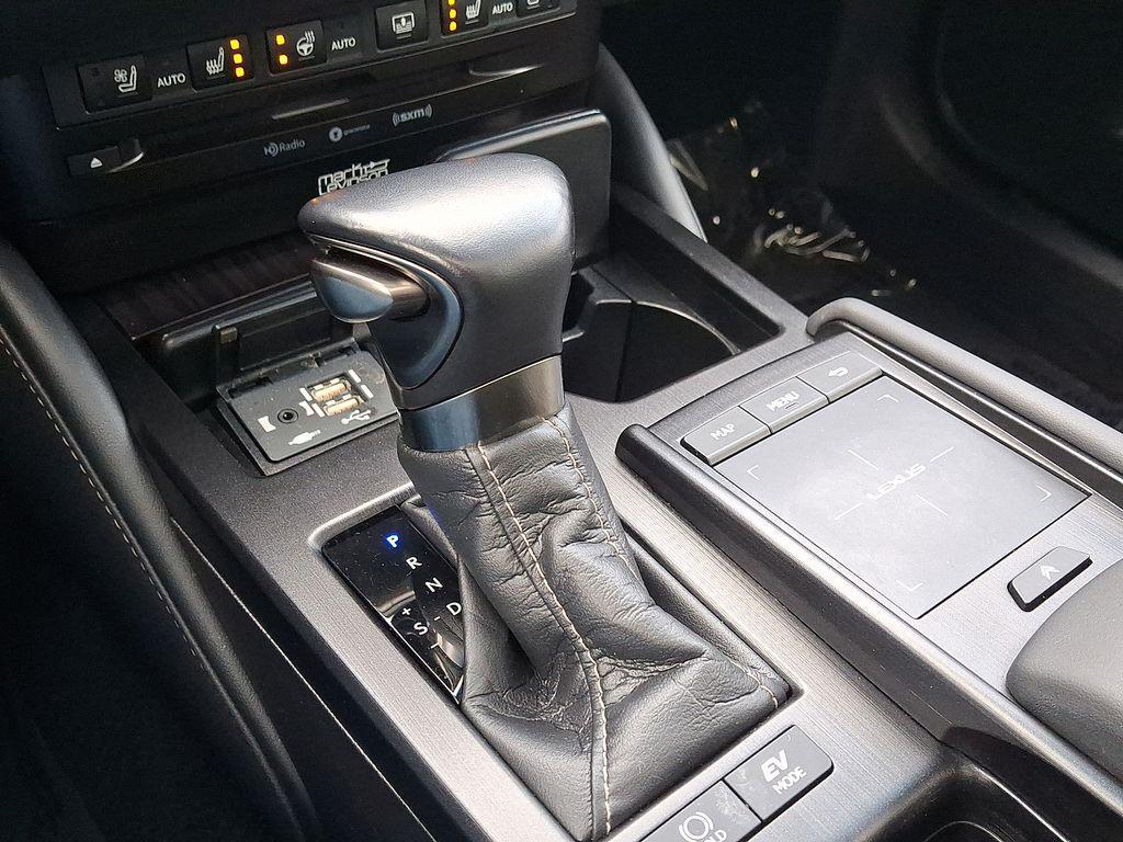 used 2021 Lexus ES 300h car, priced at $34,400