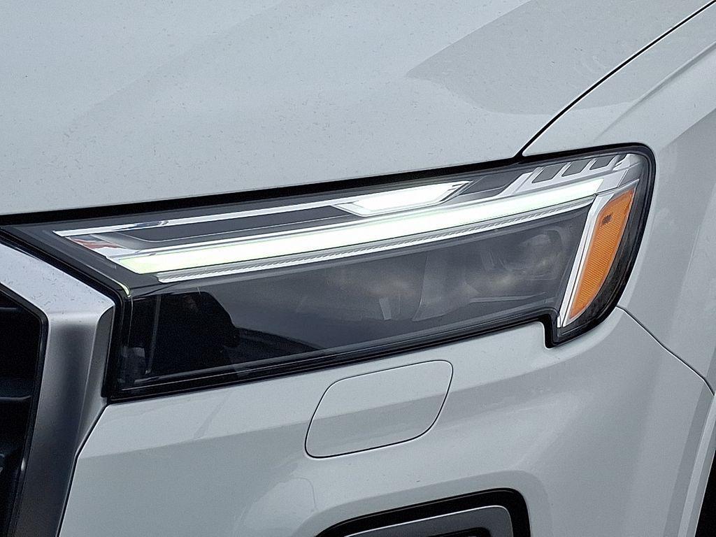 new 2026 Audi Q7 car, priced at $76,050