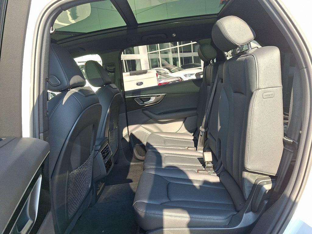 new 2026 Audi Q7 car, priced at $76,645