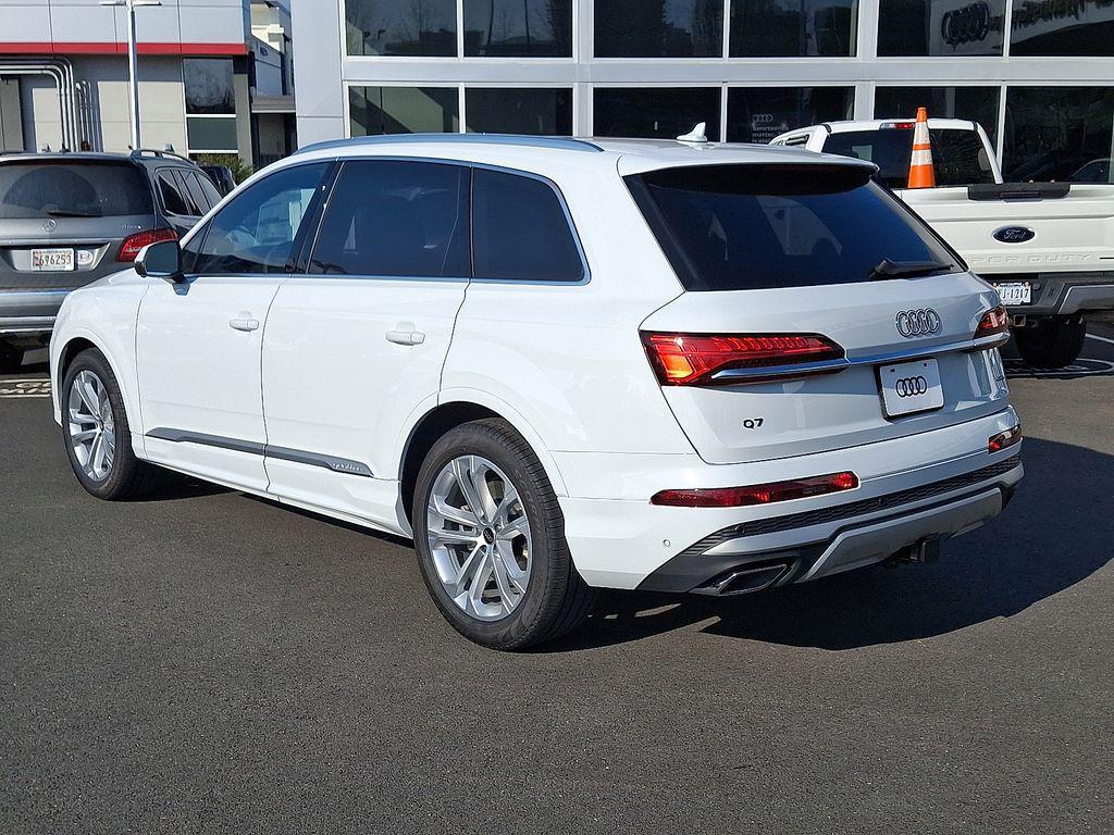 new 2026 Audi Q7 car, priced at $76,645