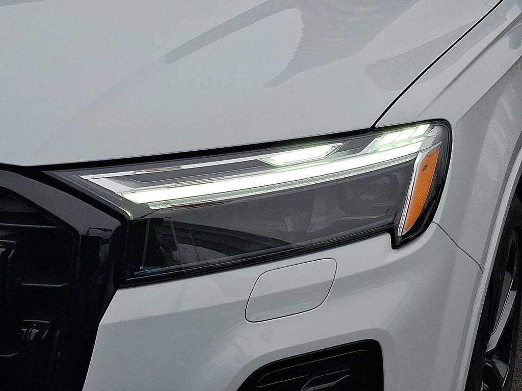 new 2026 Audi Q7 car, priced at $79,005