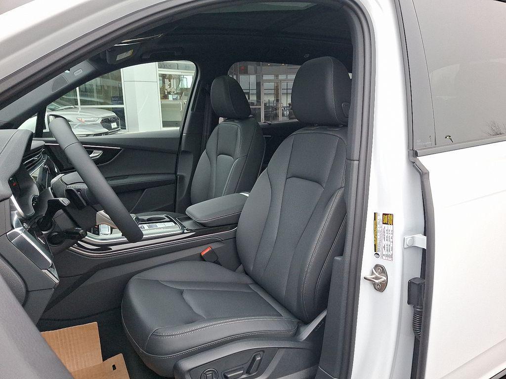 new 2026 Audi Q7 car, priced at $79,005