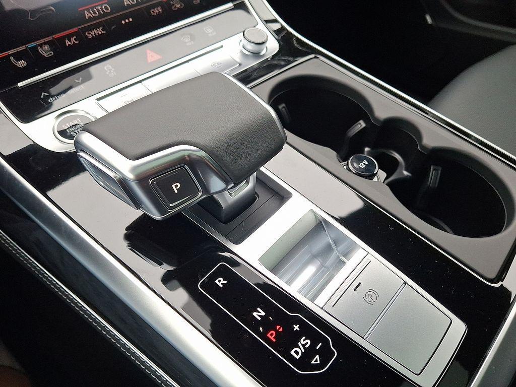 new 2026 Audi Q7 car, priced at $79,005