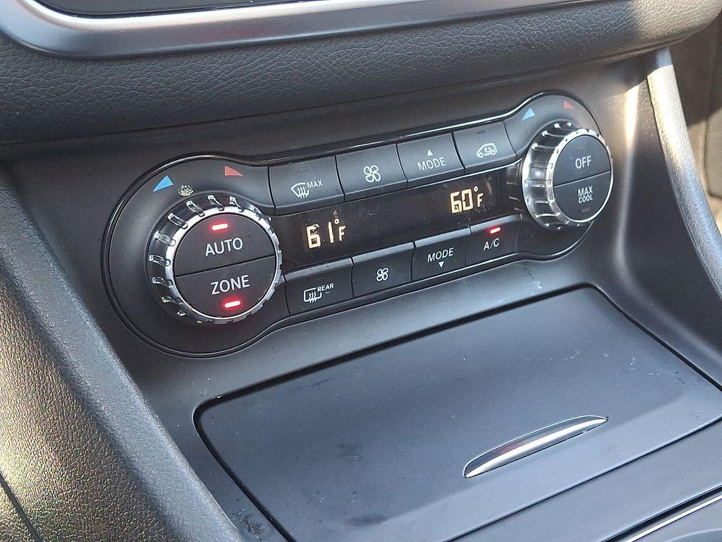 used 2017 Mercedes-Benz GLA 250 car, priced at $17,488