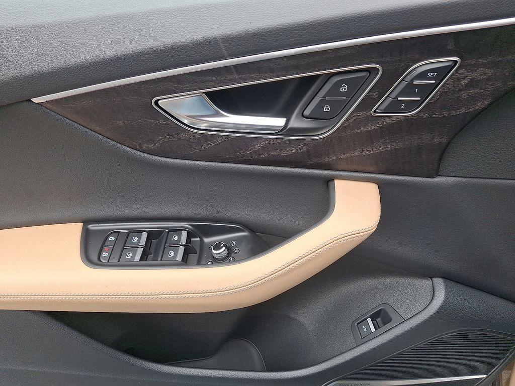 used 2025 Audi Q7 car, priced at $56,894