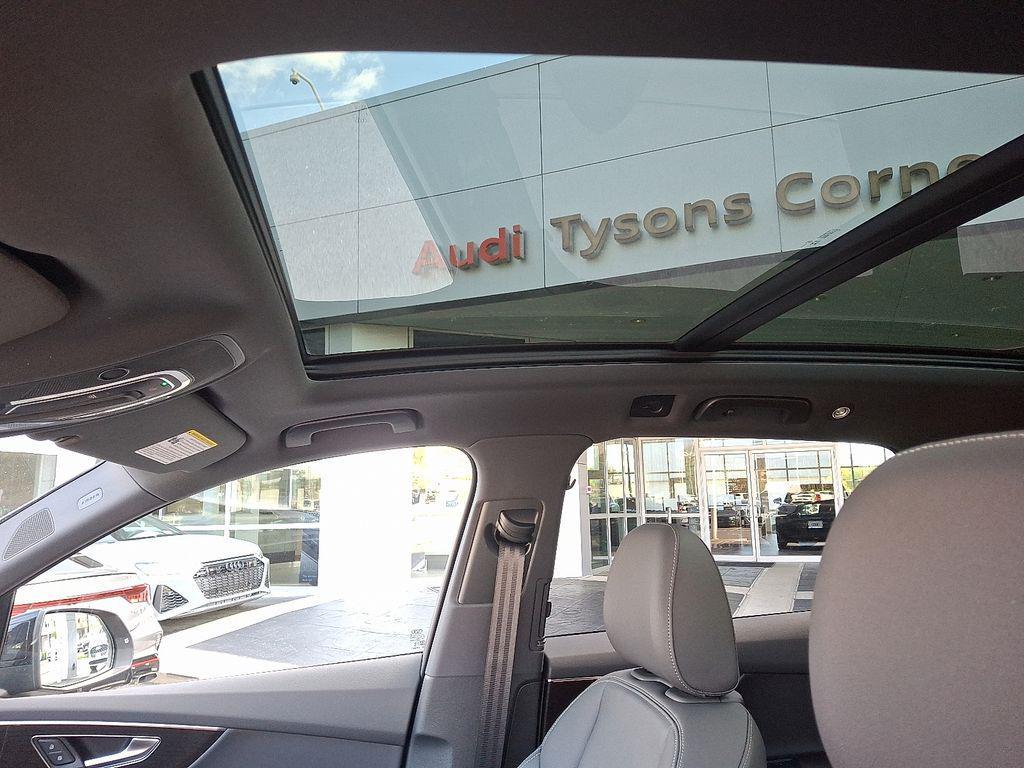 new 2026 Audi Q7 car, priced at $66,940