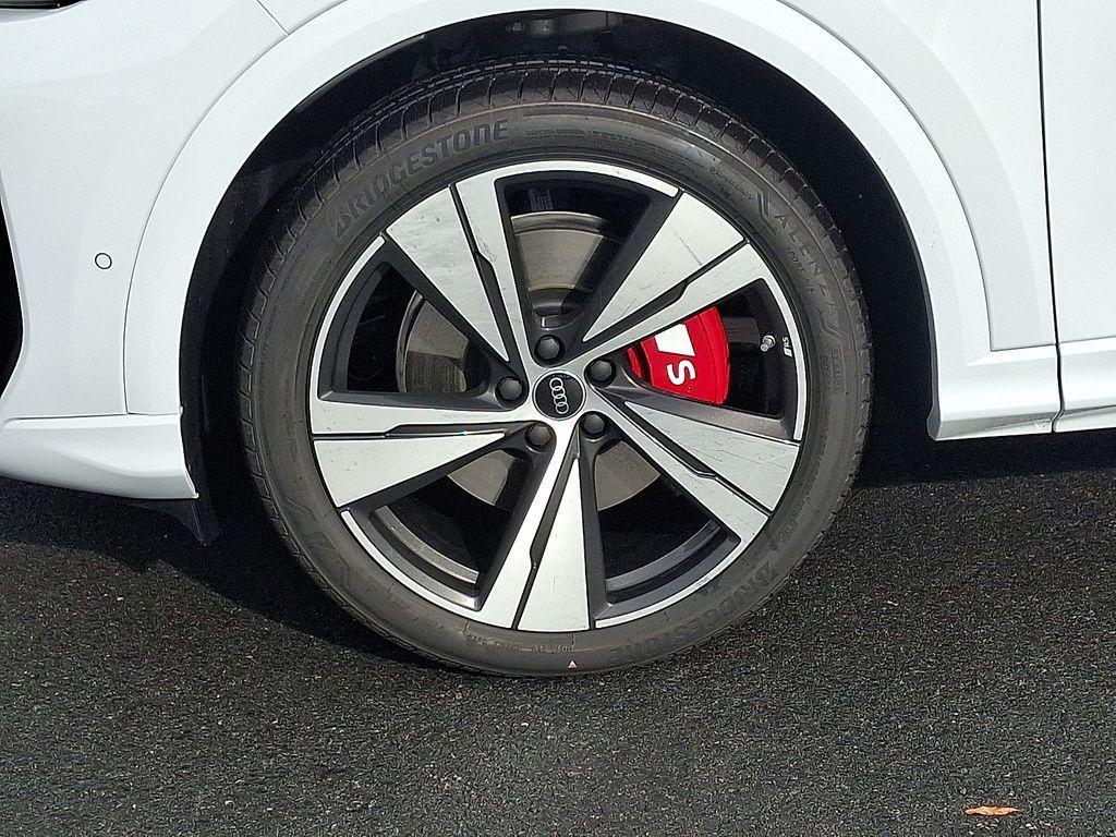 new 2025 Audi SQ5 car, priced at $74,705