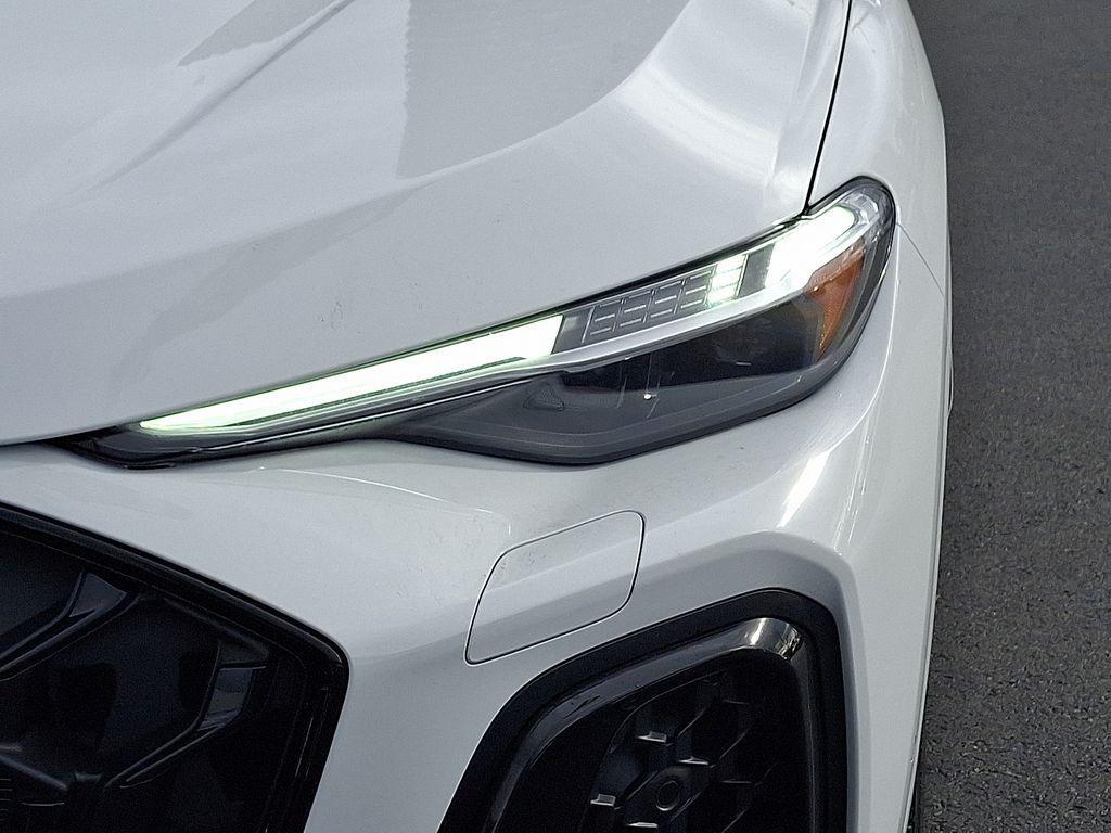 new 2025 Audi SQ5 car, priced at $74,705