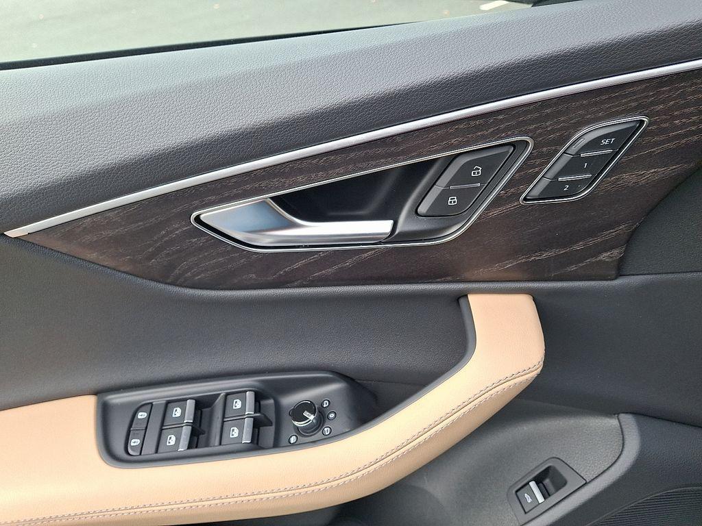 new 2026 Audi Q7 car, priced at $79,005