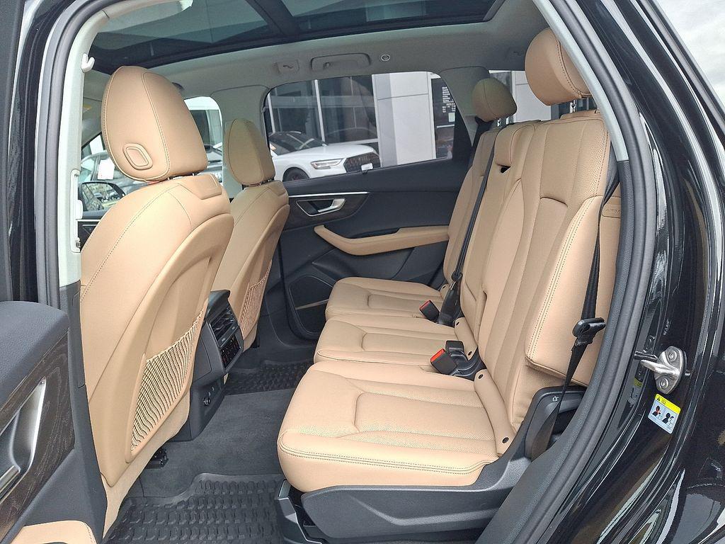 new 2026 Audi Q7 car, priced at $79,005