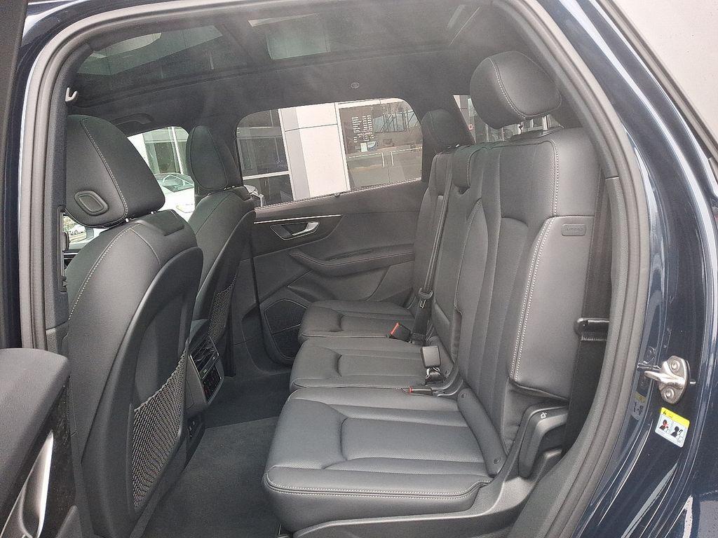 new 2026 Audi Q7 car, priced at $78,295