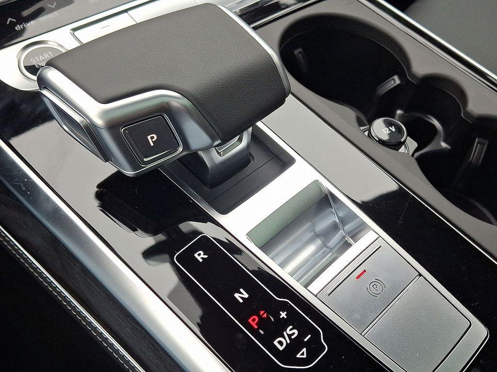 new 2026 Audi Q7 car, priced at $78,295