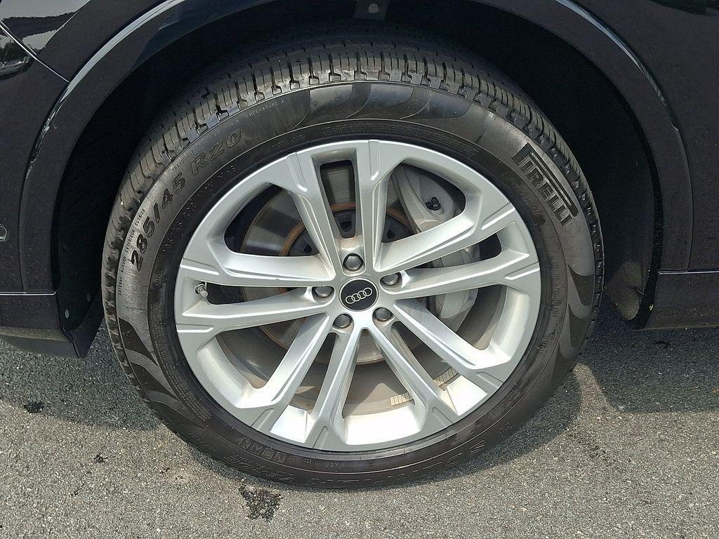used 2025 Audi Q7 car, priced at $50,483