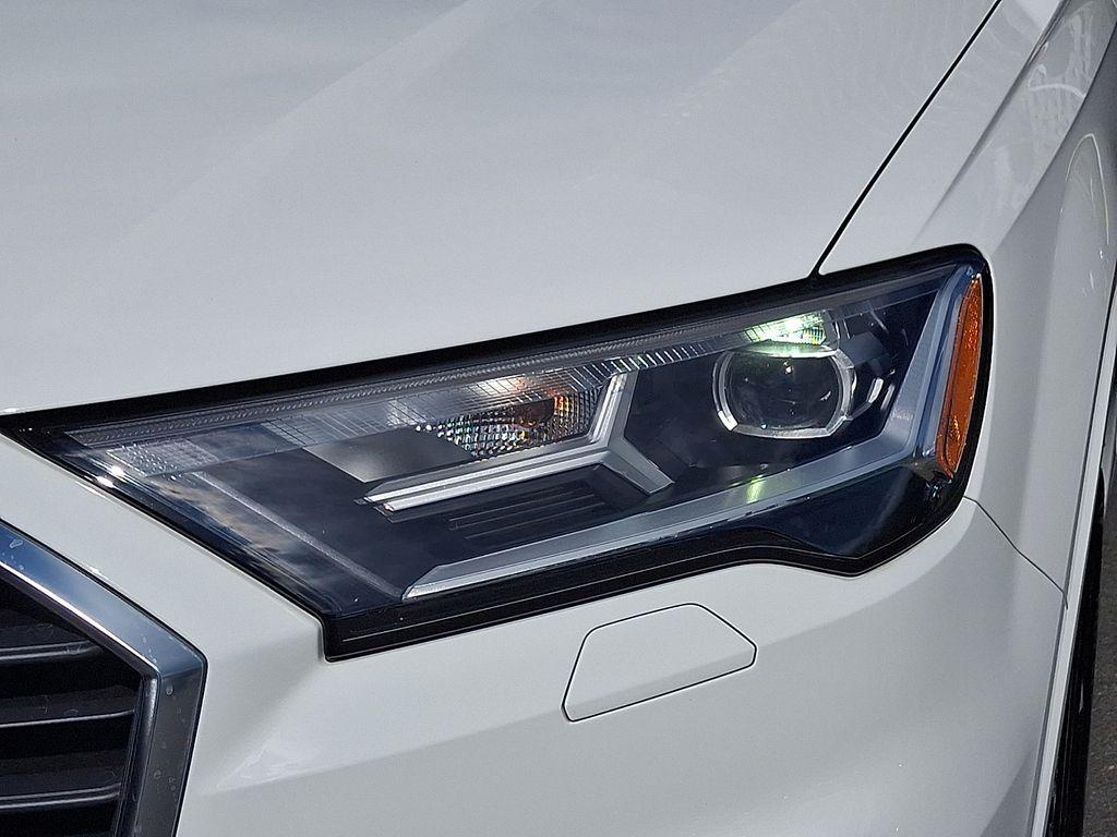 used 2023 Audi Q7 car, priced at $40,395