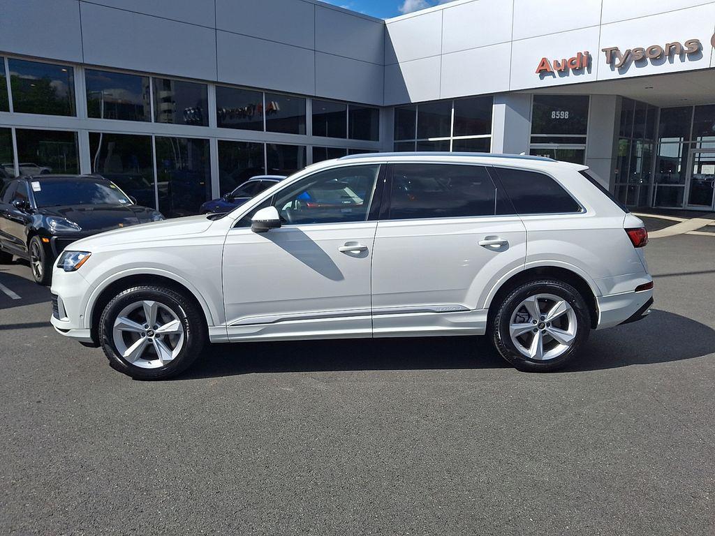 used 2023 Audi Q7 car, priced at $40,395