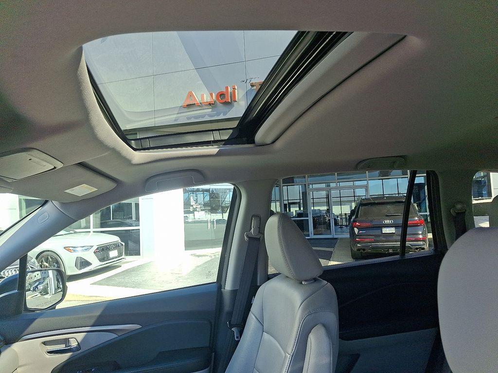 used 2018 Honda Pilot car, priced at $17,997