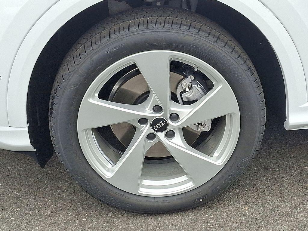 new 2025 Audi Q5 car, priced at $58,900