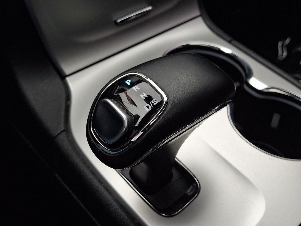 used 2015 Jeep Grand Cherokee car, priced at $9,420