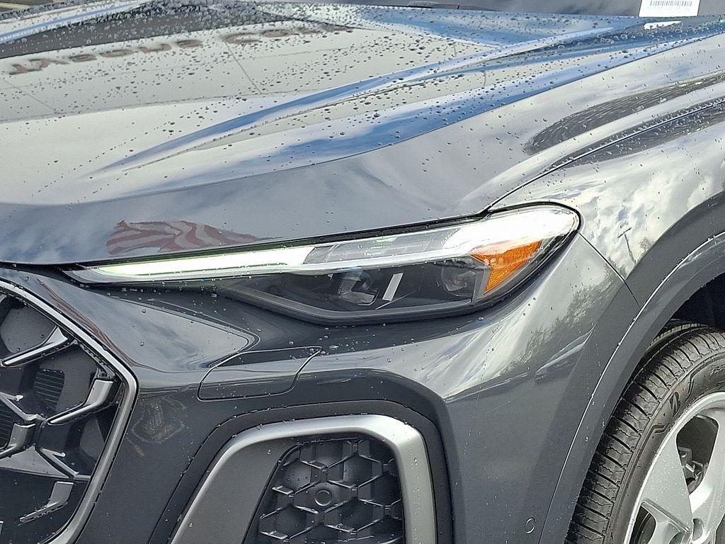 new 2025 Audi Q5 car, priced at $62,600