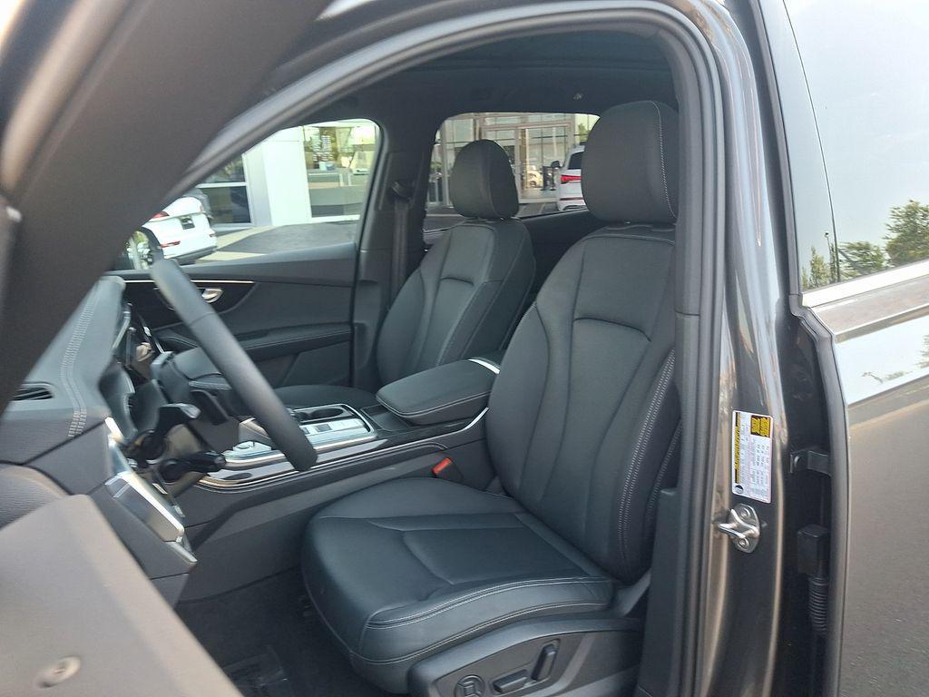 used 2025 Audi Q7 car, priced at $57,366