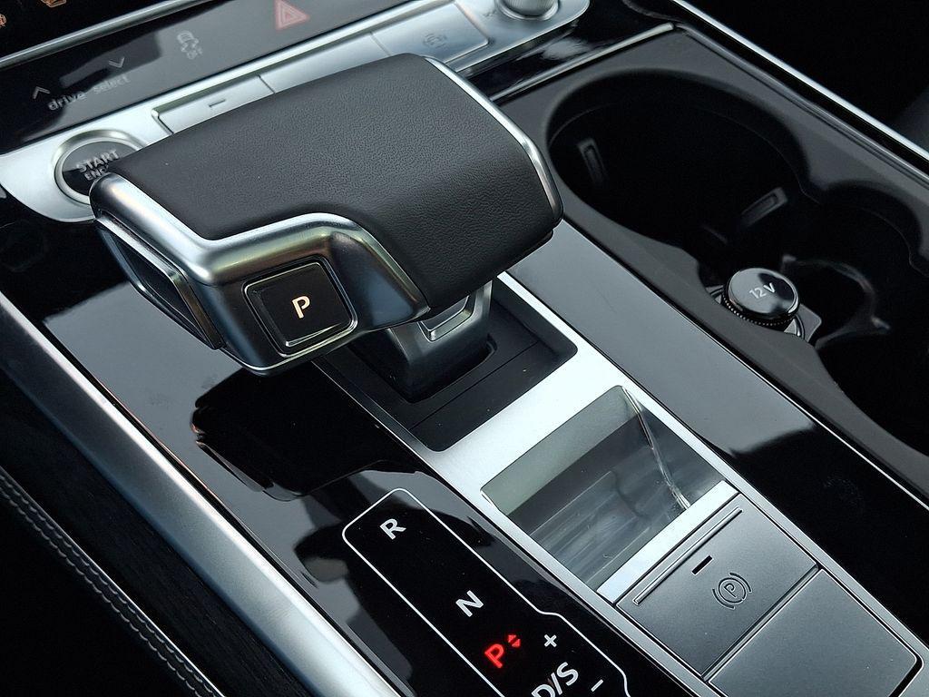 used 2025 Audi Q7 car, priced at $57,366