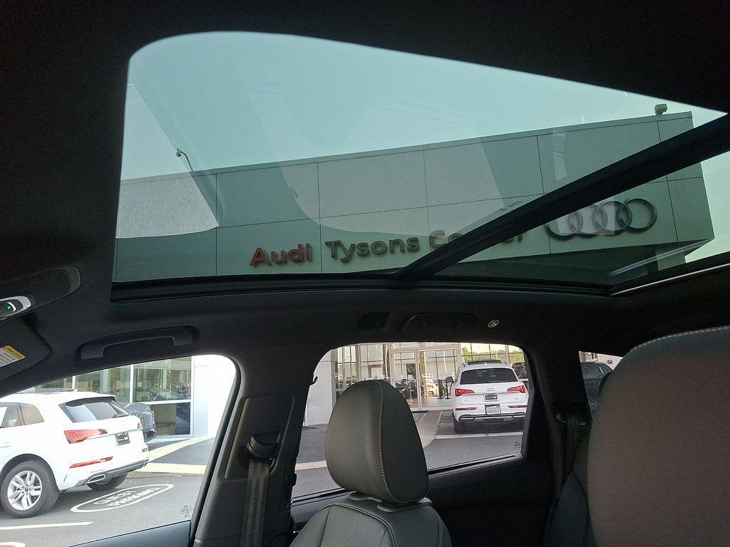 used 2025 Audi Q7 car, priced at $57,366