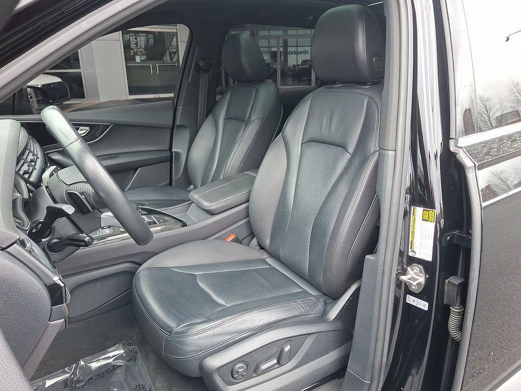 used 2019 Audi Q7 car, priced at $19,420