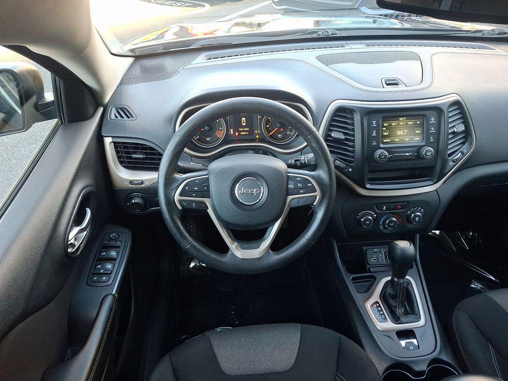 used 2015 Jeep Cherokee car, priced at $9,765
