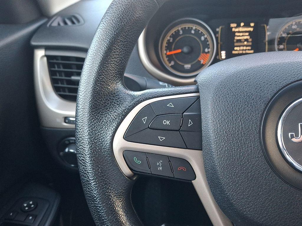 used 2015 Jeep Cherokee car, priced at $9,765