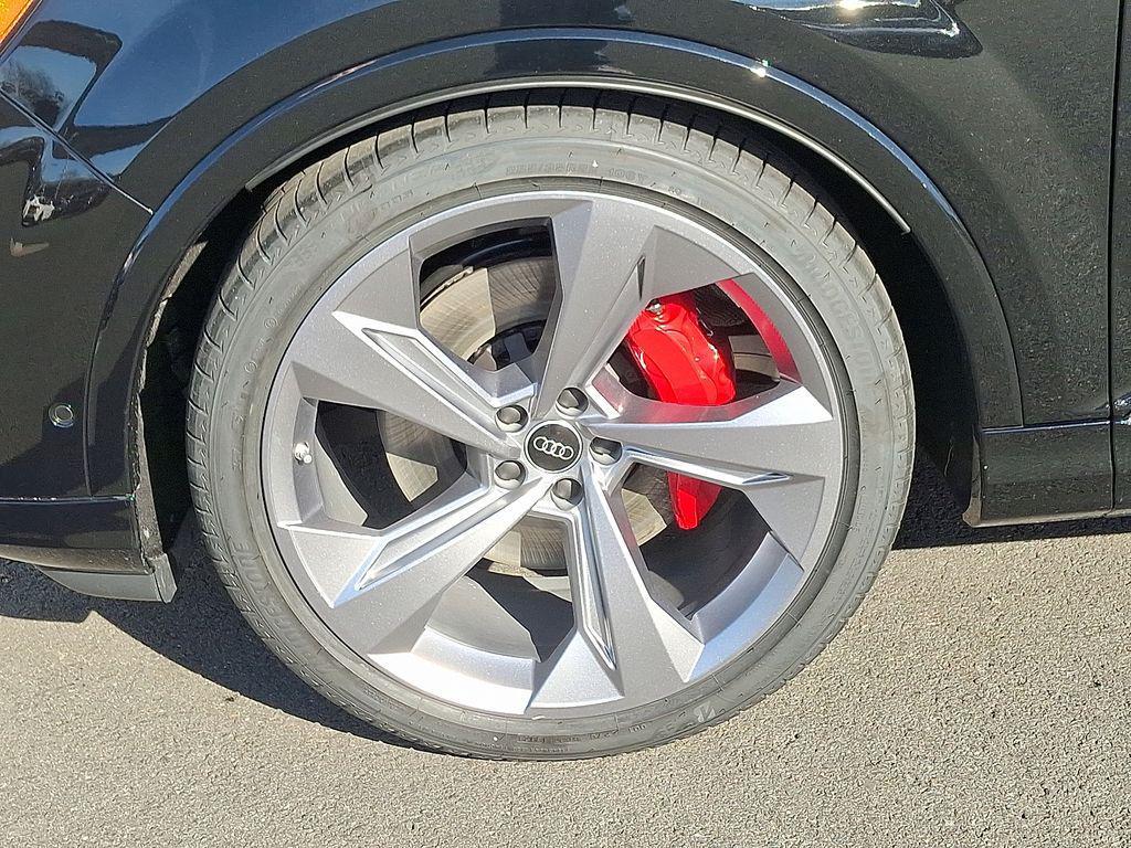 new 2026 Audi Q7 car, priced at $93,230