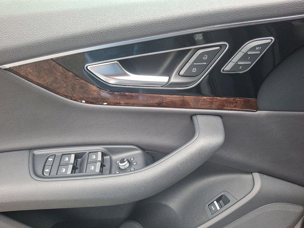 used 2018 Audi Q7 car, priced at $19,420