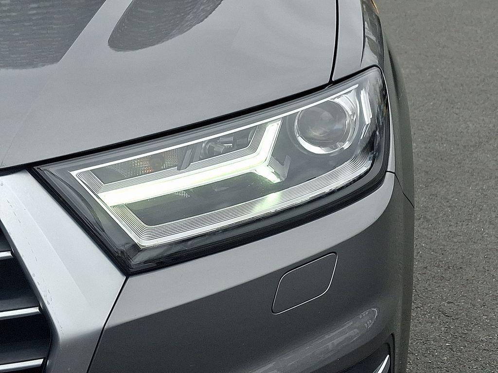 used 2018 Audi Q7 car, priced at $19,420