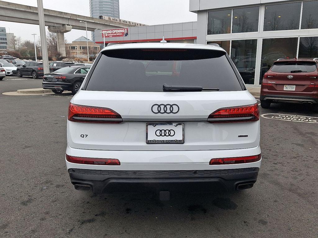 new 2026 Audi Q7 car, priced at $79,005