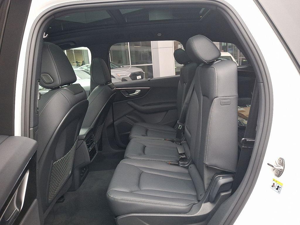 new 2026 Audi Q7 car, priced at $79,005