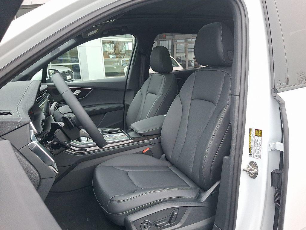 new 2026 Audi Q7 car, priced at $79,005