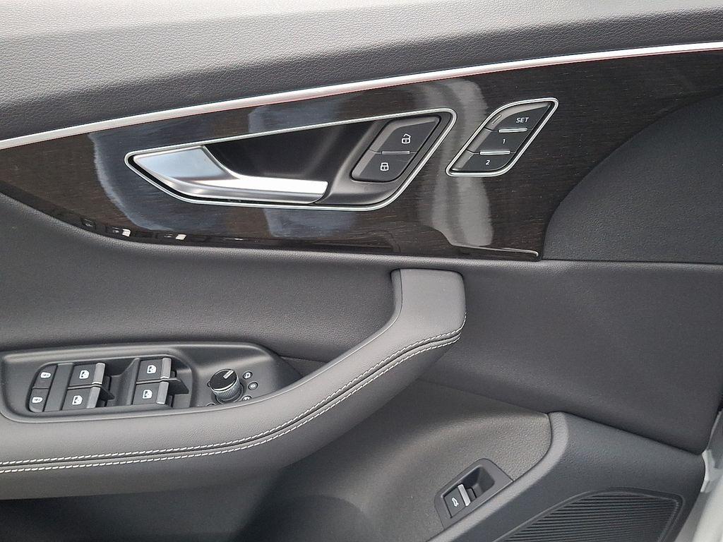 new 2026 Audi Q7 car, priced at $79,005
