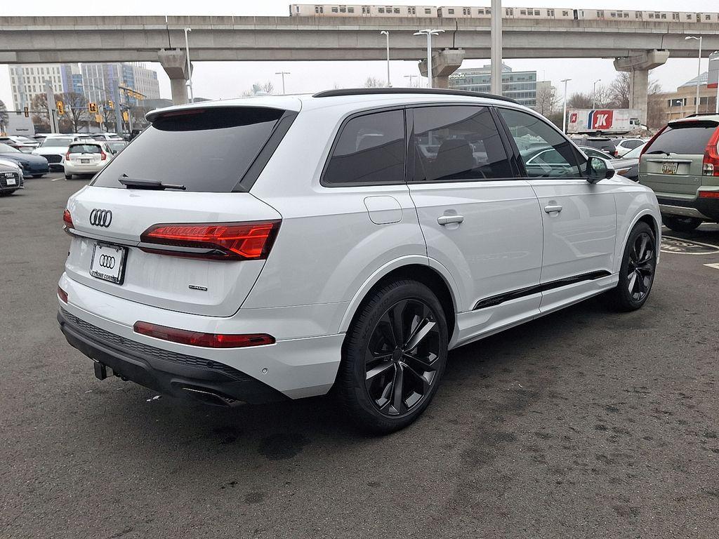 new 2026 Audi Q7 car, priced at $79,005