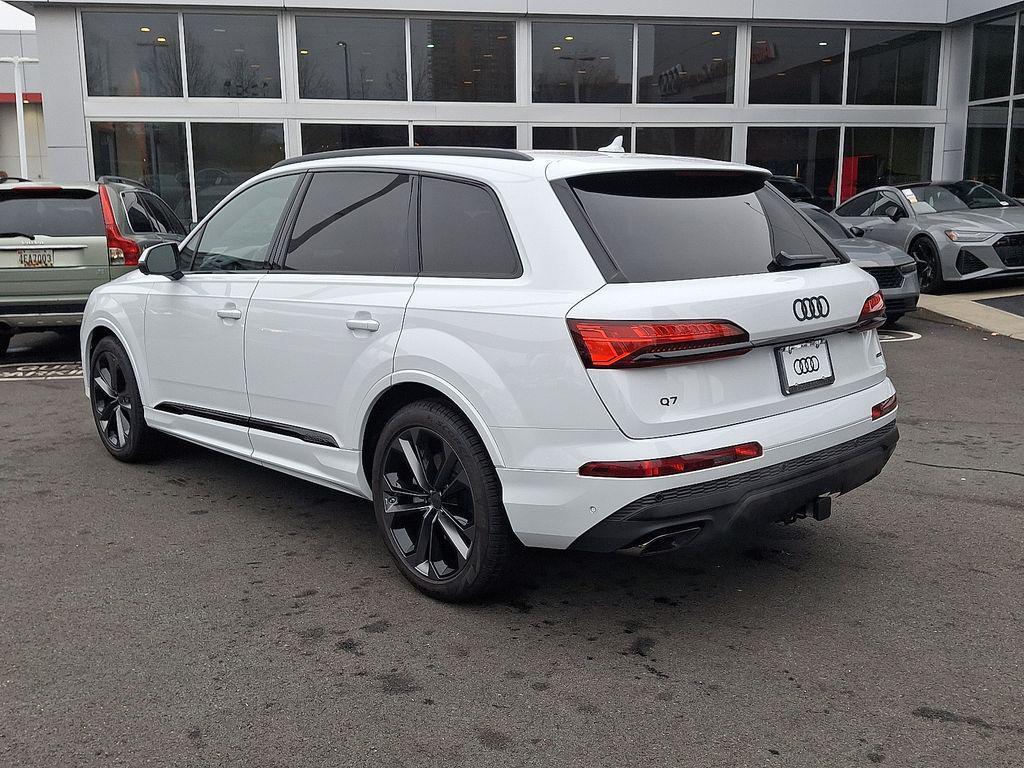 new 2026 Audi Q7 car, priced at $79,005