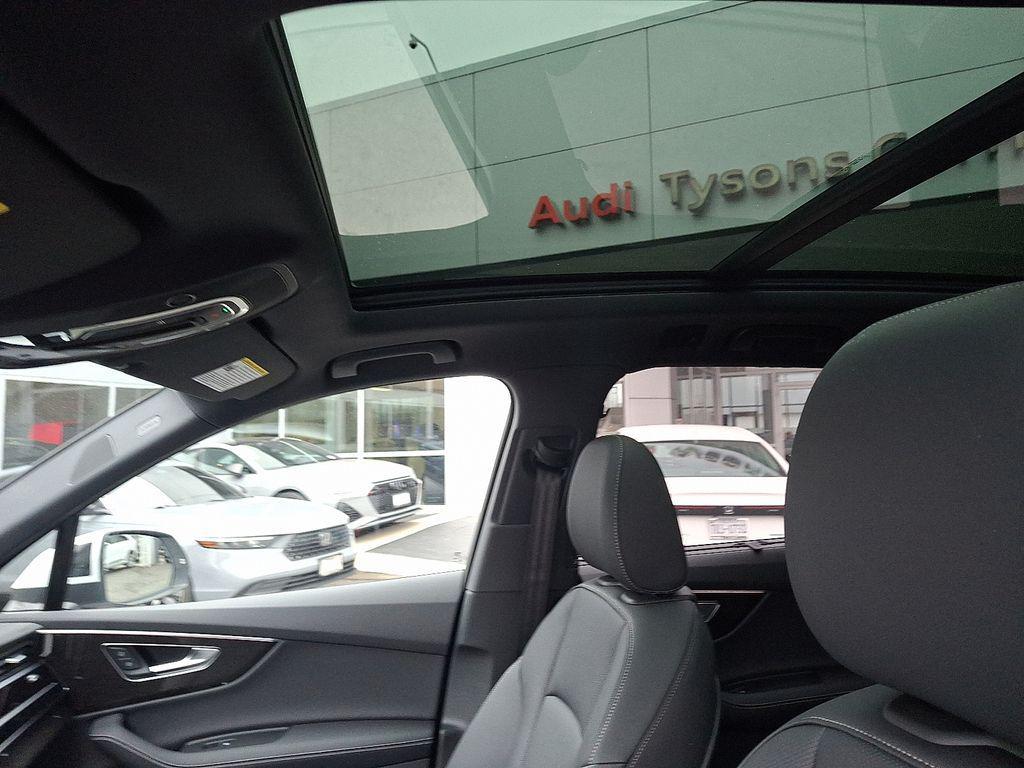 new 2026 Audi Q7 car, priced at $79,005