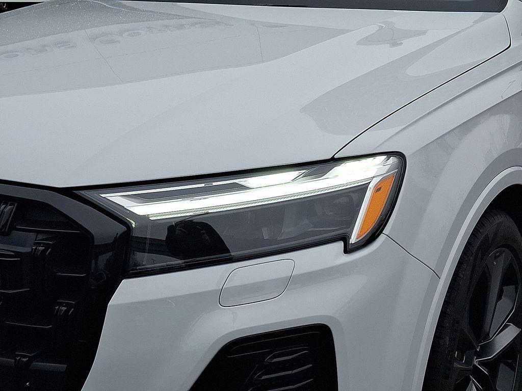 new 2026 Audi Q7 car, priced at $79,005