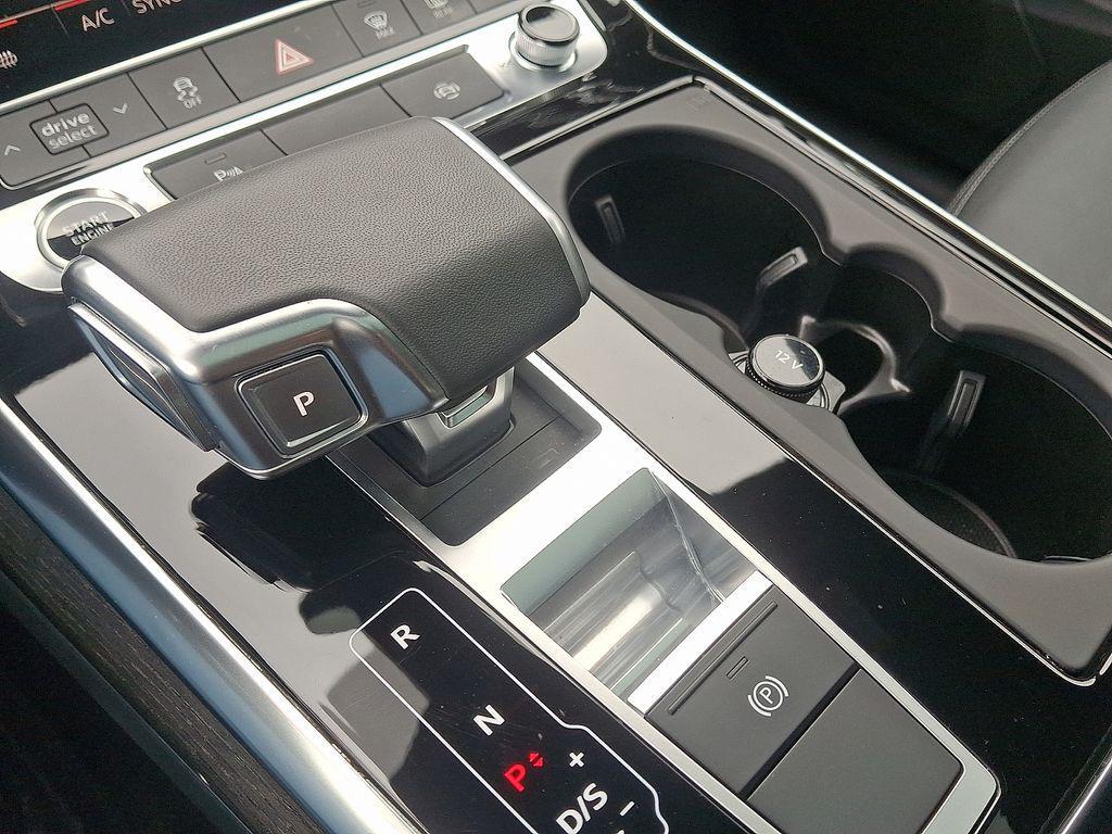 used 2025 Audi Q7 car, priced at $54,420