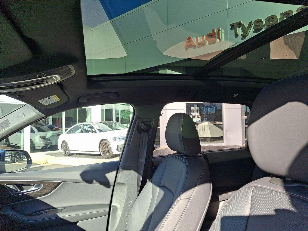 new 2026 Audi Q7 car, priced at $78,410