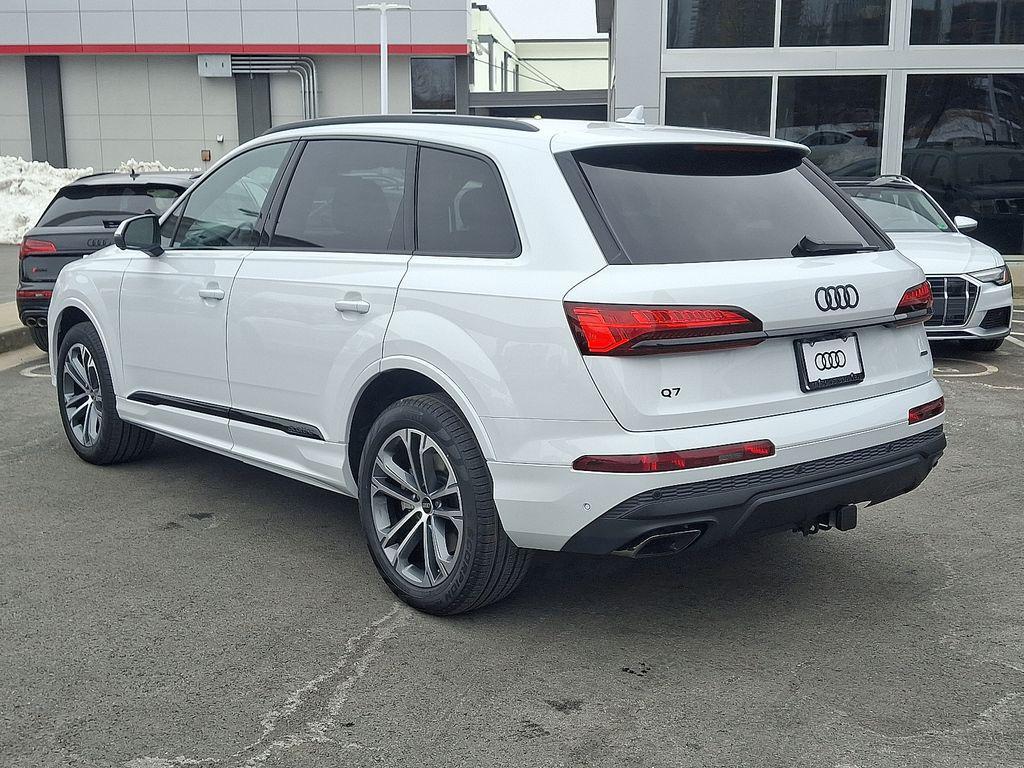 new 2026 Audi Q7 car, priced at $67,745